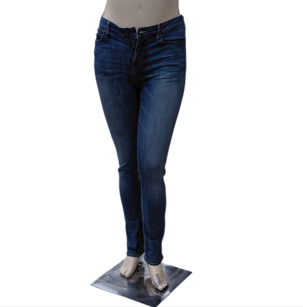 8234....Women's Eddie Bauer Jeans Size 8